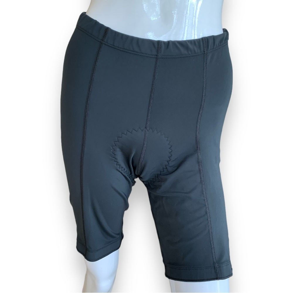 TREK BLACK CYCLING SHORTS. MEN’S SIZE MEDIUM